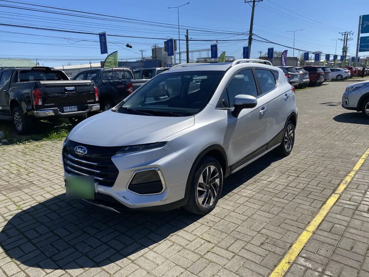 JAC Js3 1.6 Advance 4x2 Mt 5p año 2022