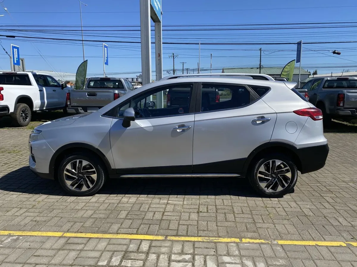 JAC Js3 1.6 Advance 4x2 Mt 5p año 2022