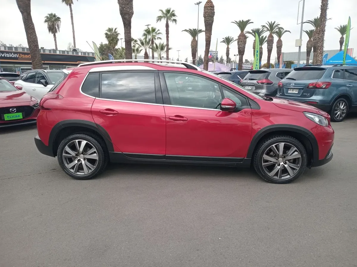 Peugeot 2008 1.2 Allure Pack Puretech 4x2 110hp Eat6 5p año 2018