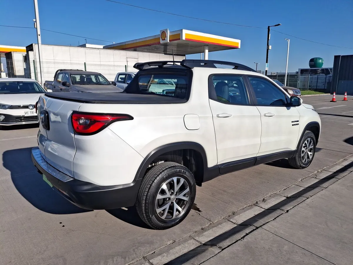 Ram 1000 1.8 Big Horn Lx 4x2 Dob. Cab. At 4p año 2022