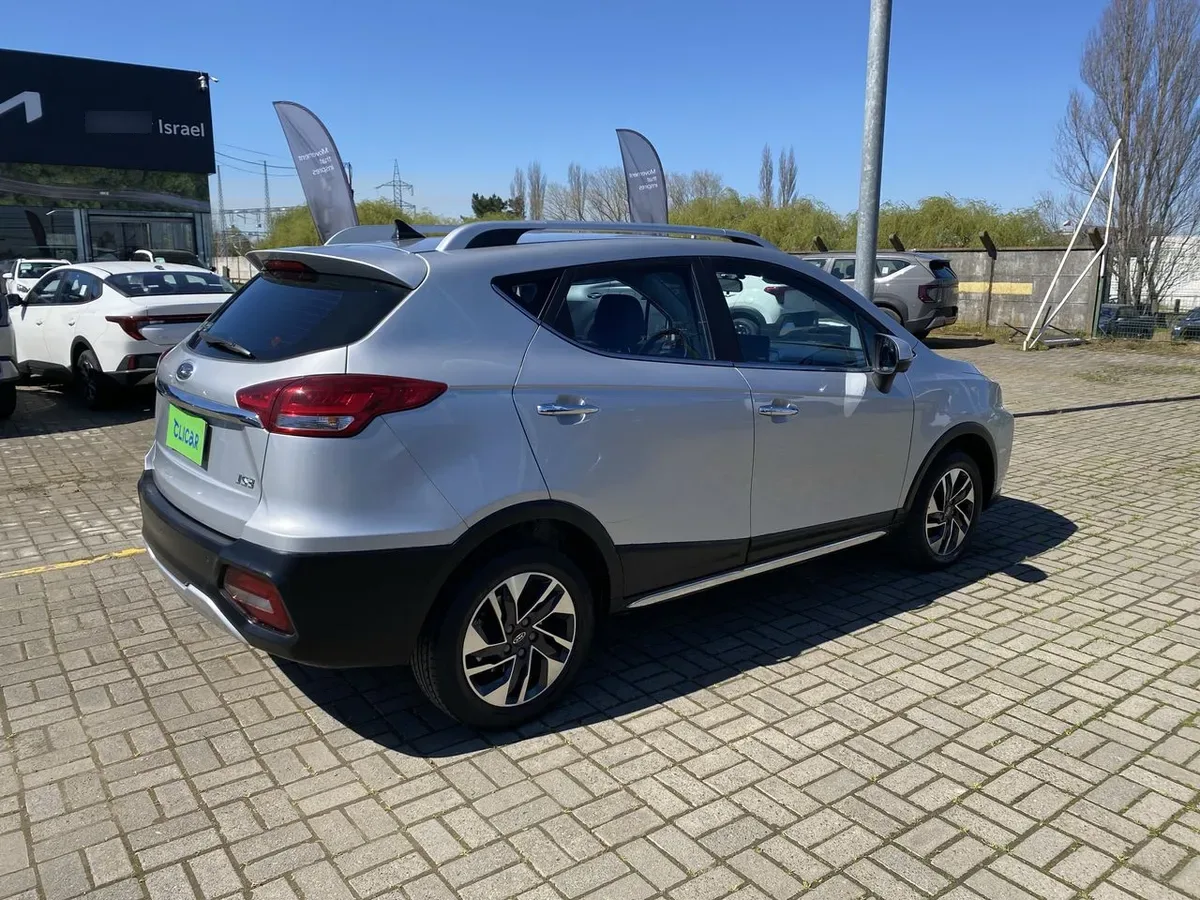 JAC Js3 1.6 Advance 4x2 Mt 5p año 2022