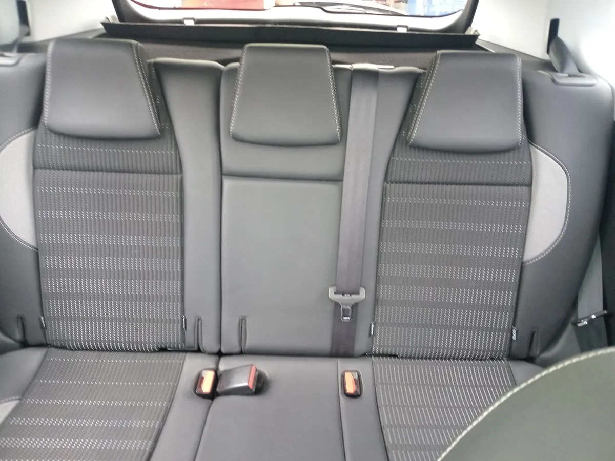Peugeot 2008 1.2 Allure Pack Puretech 4x2 110hp Eat6 5p año 2018