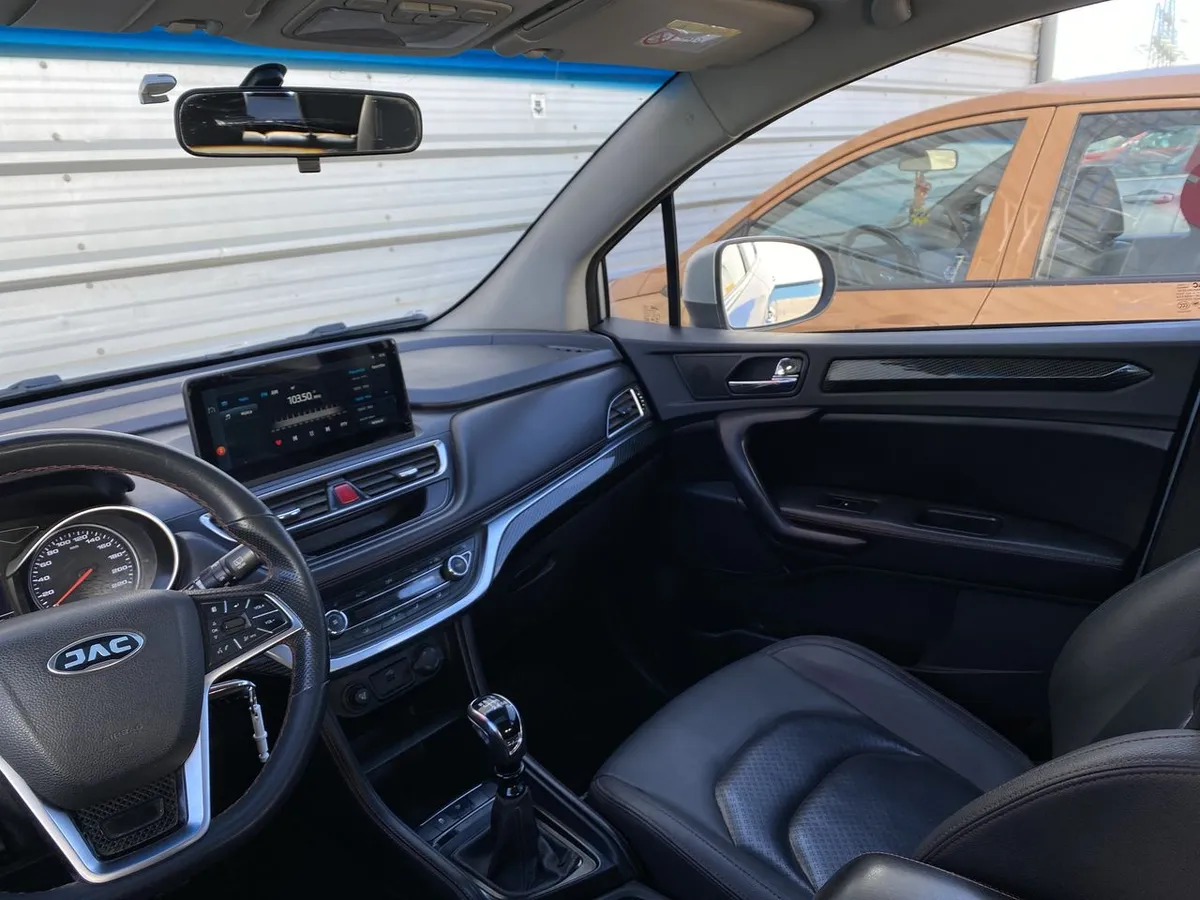 JAC Js3 1.6 Advance 4x2 Mt 5p año 2022