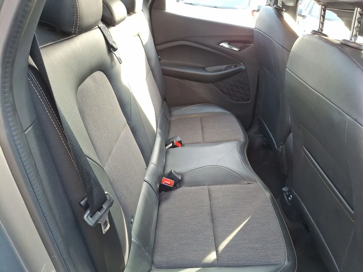 Chevrolet Montana 1.2t Ltz R 4x2 At 4p año 2024