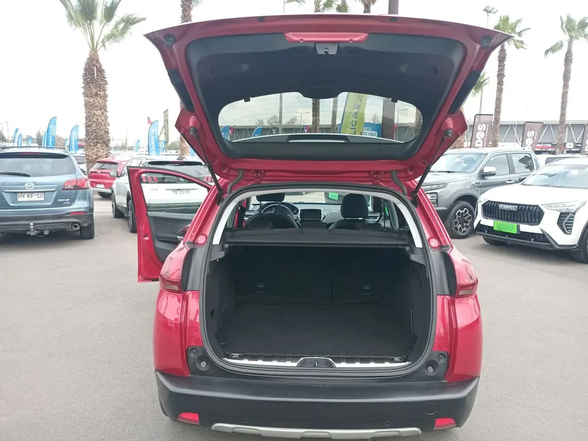 Peugeot 2008 1.2 Allure Pack Puretech 4x2 110hp Eat6 5p año 2018
