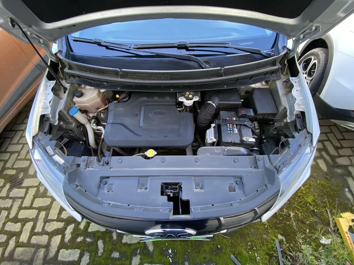 JAC Js3 1.6 Advance 4x2 Mt 5p año 2022