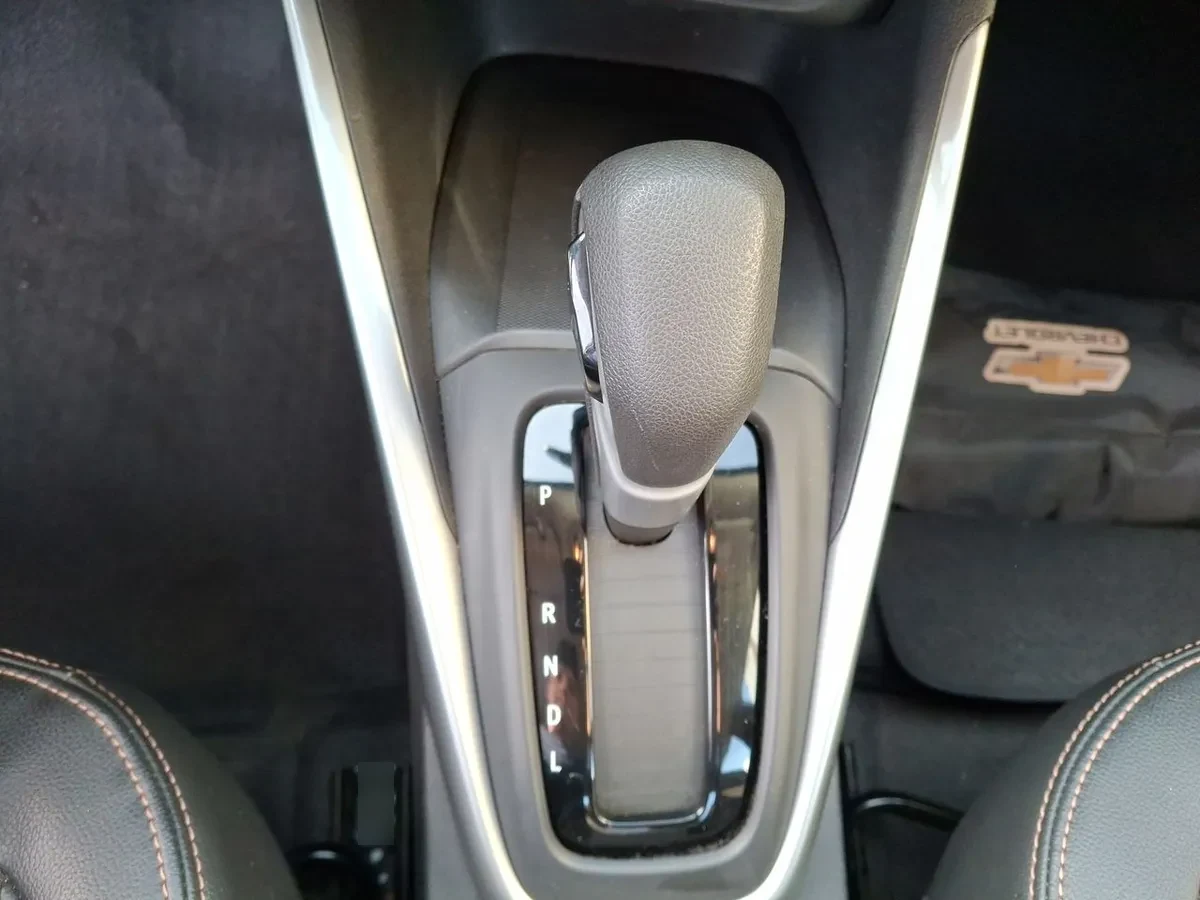 Chevrolet Montana 1.2t Ltz R 4x2 At 4p año 2024