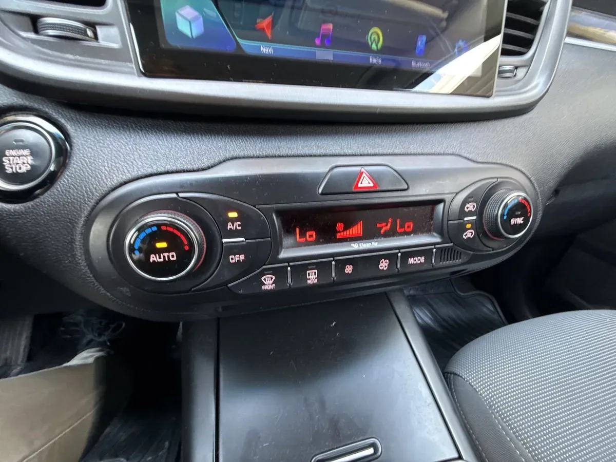 Kia Sorento 2.4 Ex 4x2 At 5p año 2017