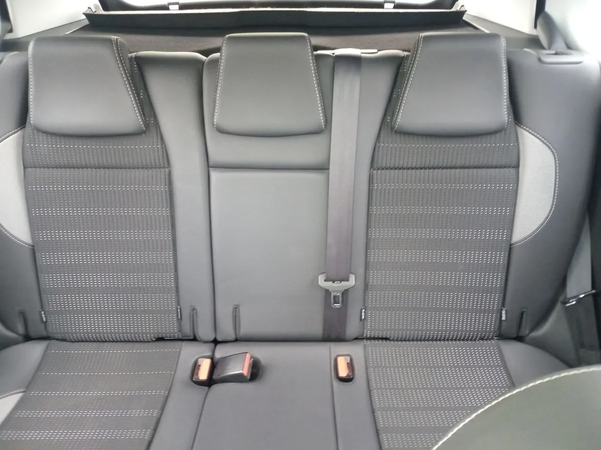 Peugeot 2008 1.2 Allure Pack Puretech 4x2 110hp Eat6 5p año 2018