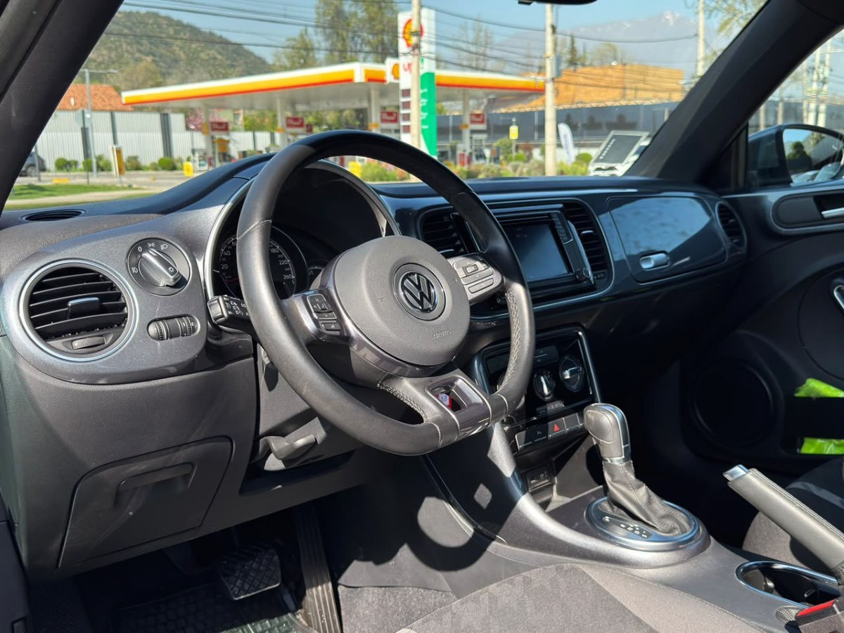 Volkswagen Beetle Coupe 1.4 Dsg año 2020