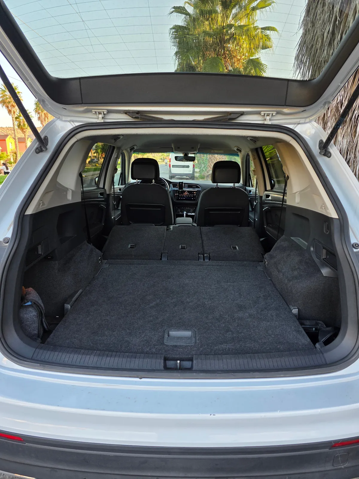 VOLKSWAGEN TIGUAN 2.0 Tdi Comfortline 4m 5p At 4x4 Diesel año 2019