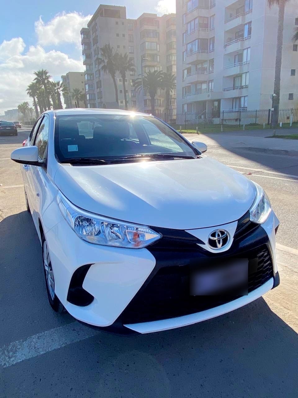 TOYOTA YARIS 1.5 E Sedan At año 2023