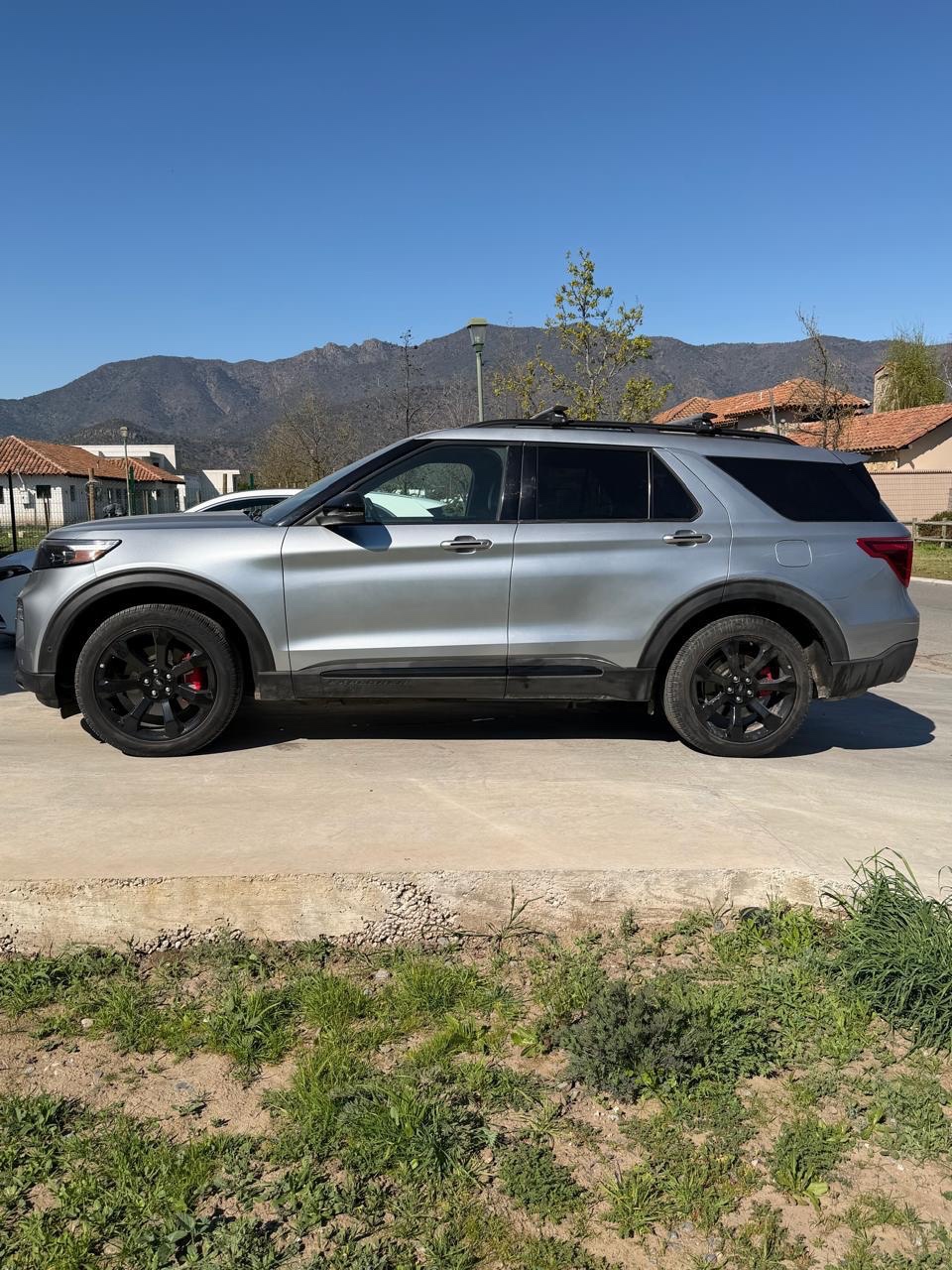 FORD EXPLORER 3.0 St At 4x4 año 2024