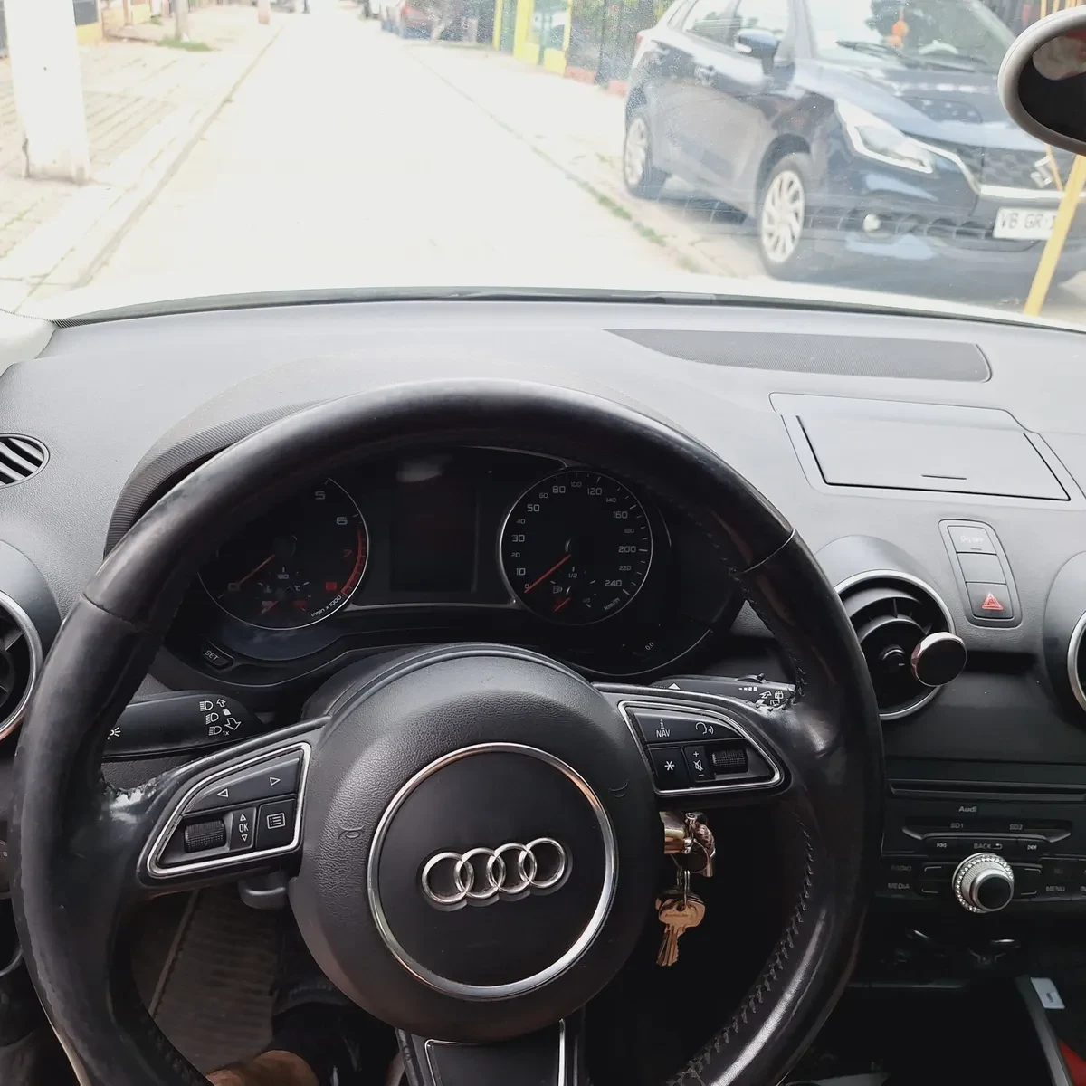 AUDI A1 1.2 Tfsi Sportback Multitronic 86hp Mt año 2012