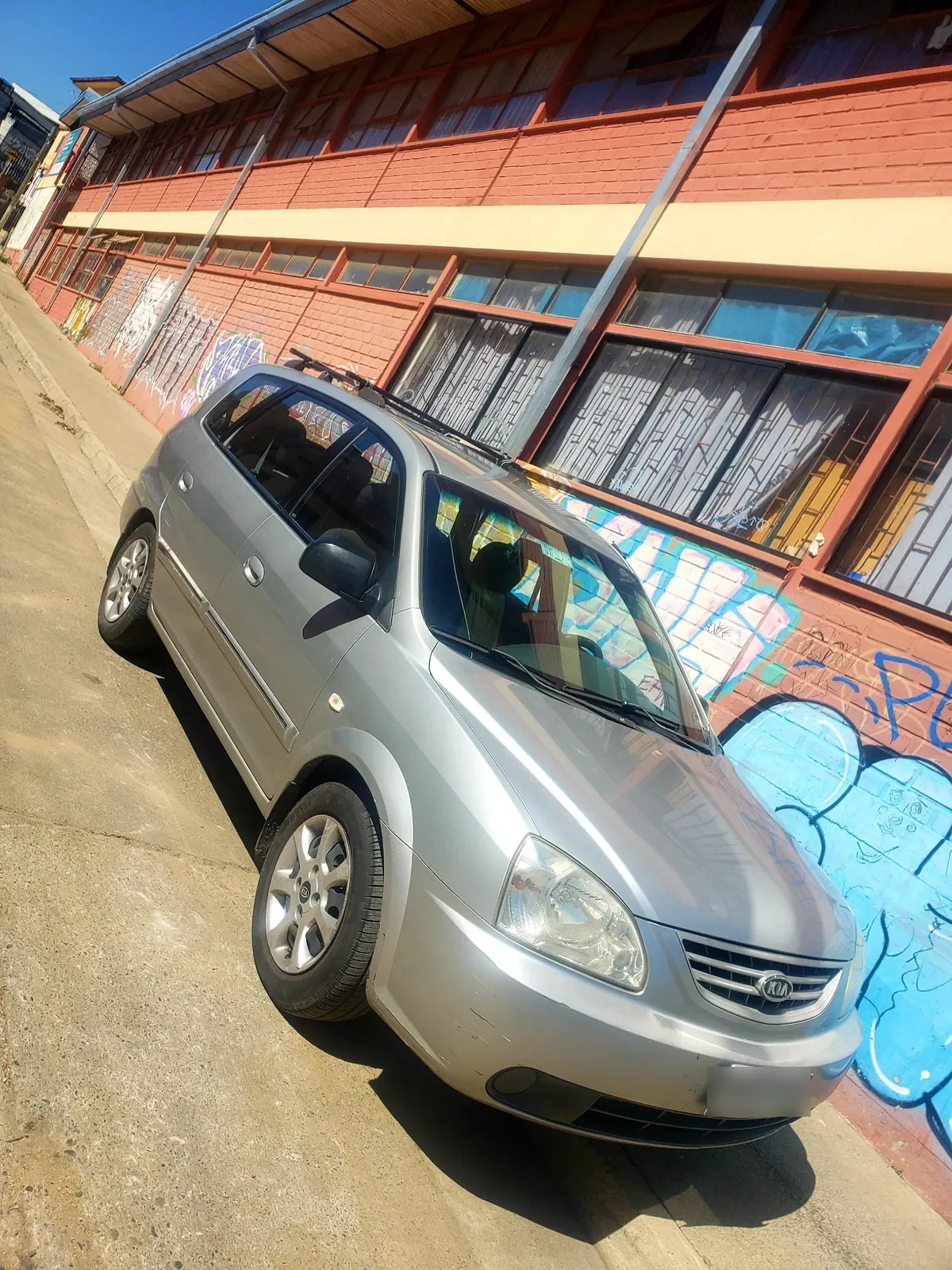 KIA MOTORS CARENS No Sé La Versión año 2005