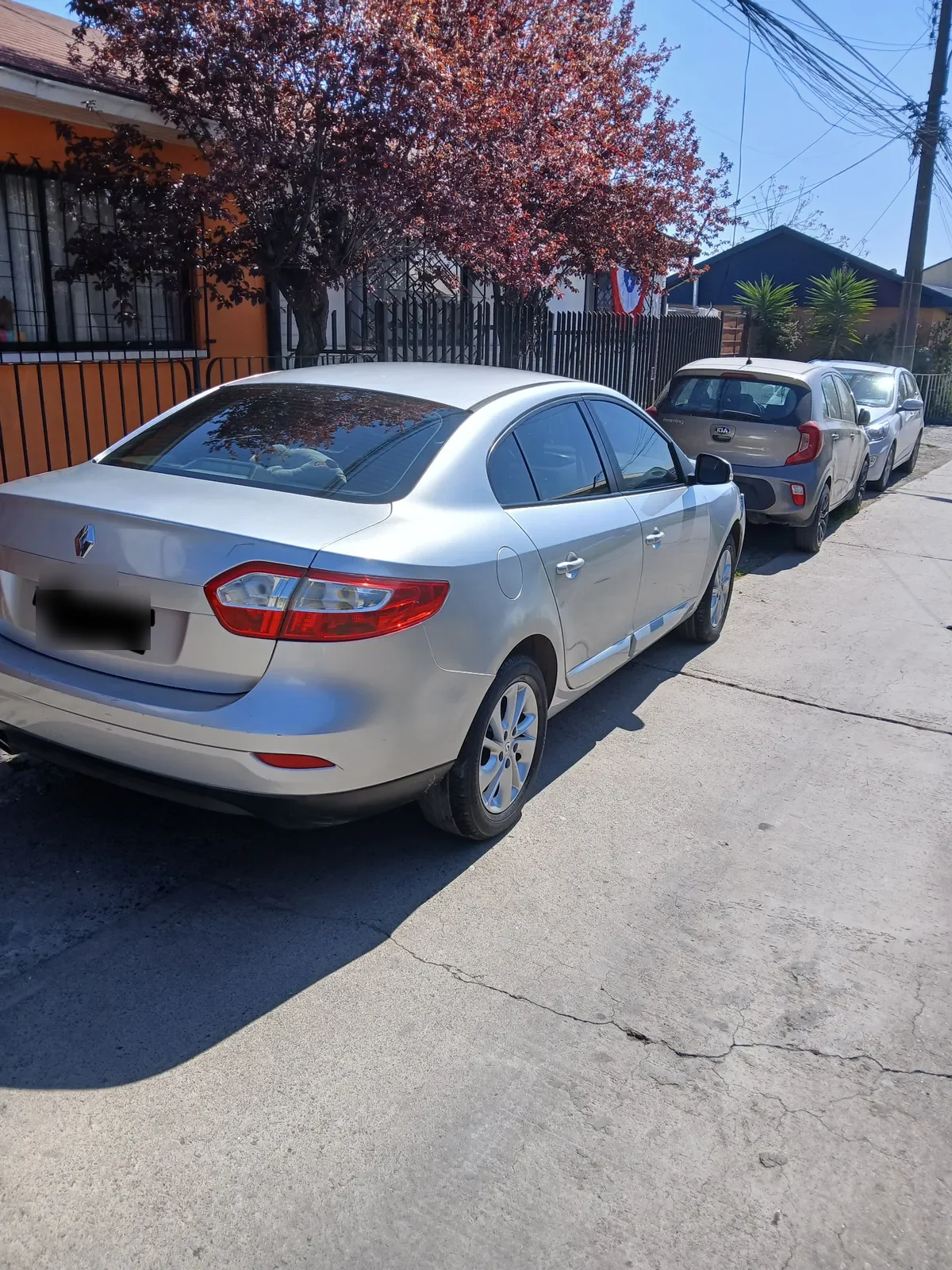 RENAULT FLUENCE 2.0 Privilege At año 2016