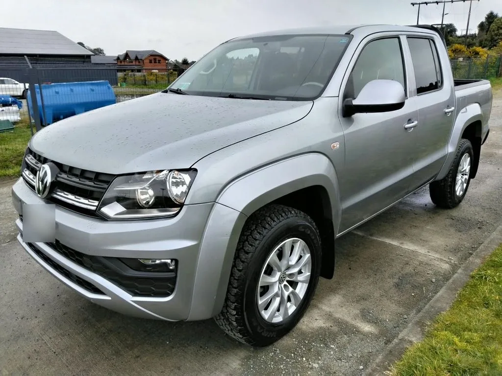 Volkswagen Amarok Trendline 2.0 4x4 año 2023