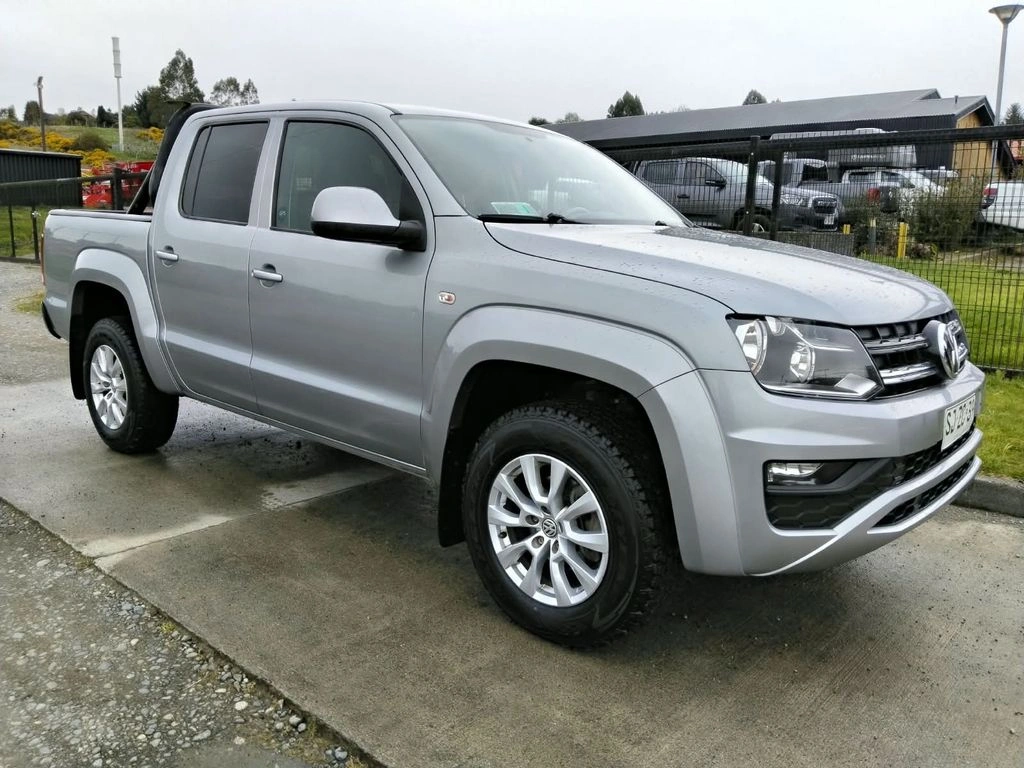 Volkswagen Amarok Trendline 2.0 4x4 año 2023