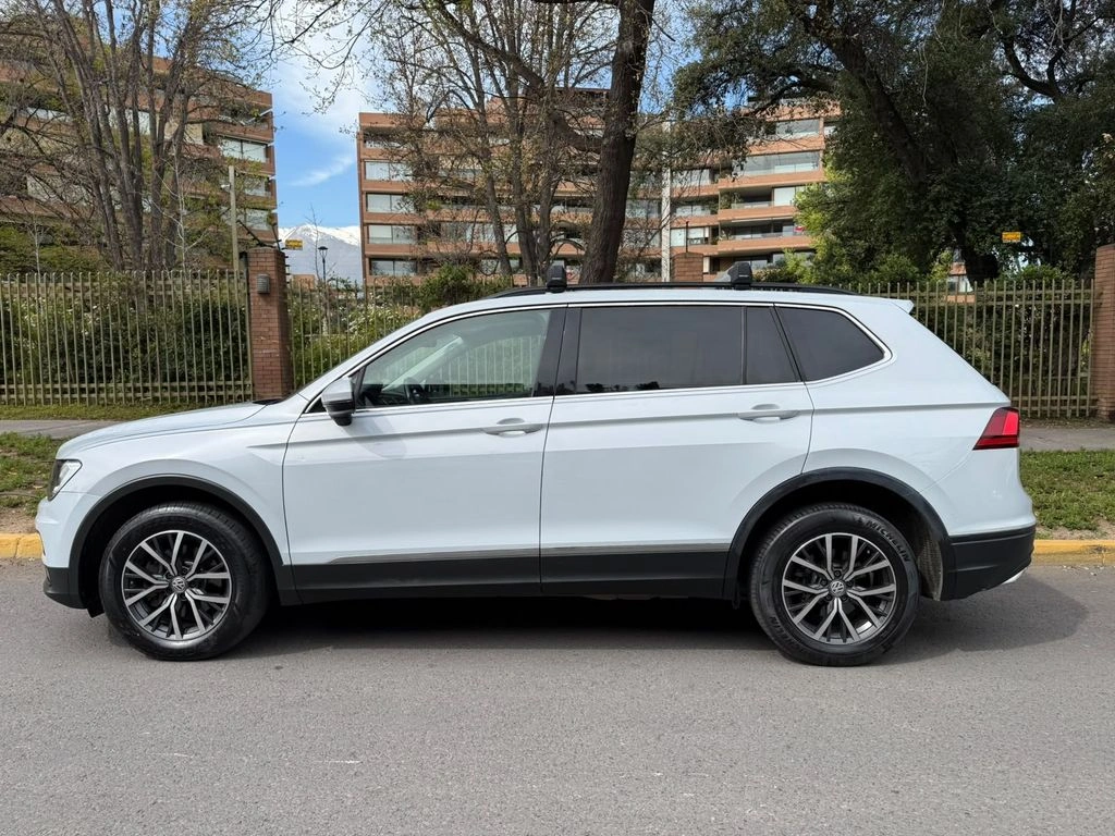 Volkswagen Tiguan 2.0 Tdi Comfortline Diesel 4motion 7a año 2019