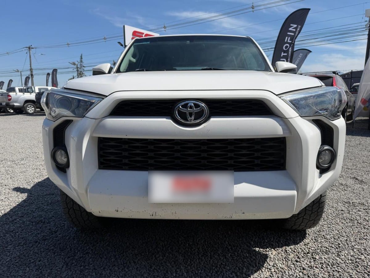 Toyota 4 Runner Sr5 4x4 At año 2014