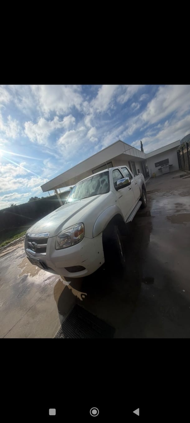 Mazda BT-50 2.5 Dsl Mt Dc Sdx Hr Mt 4x2 año 2011