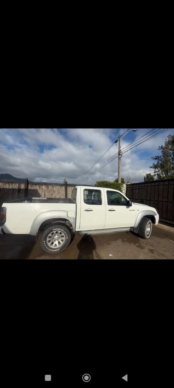 Mazda BT-50 2.5 Dsl Mt Dc Sdx Hr Mt 4x2 año 2011