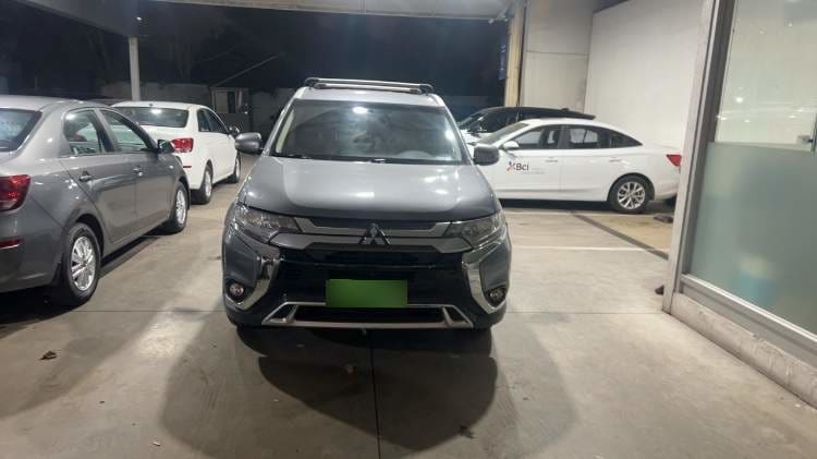 Mitsubishi Outlander 2.4 Glx 4x4 At 5p año 2020