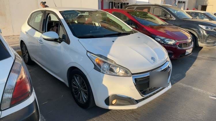 Peugeot 208 1.2 Active Pack Puretech 4x2 82hp Mt 5p año 2019