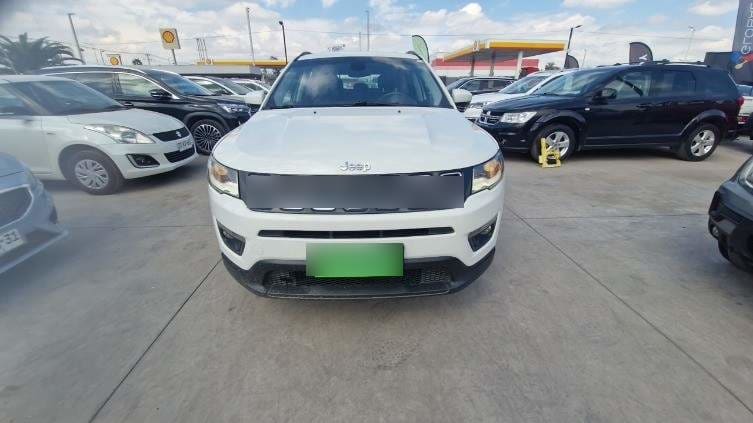 Jeep Compass 2.4 Longitude 4x2 Radio 8.4 9at 5p año 2019