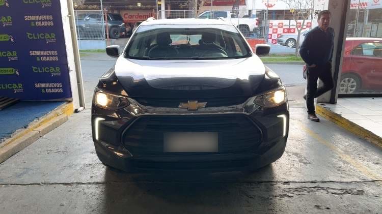 Chevrolet Tracker 1.2t Ls R 4x2 Mt 5p año 2024