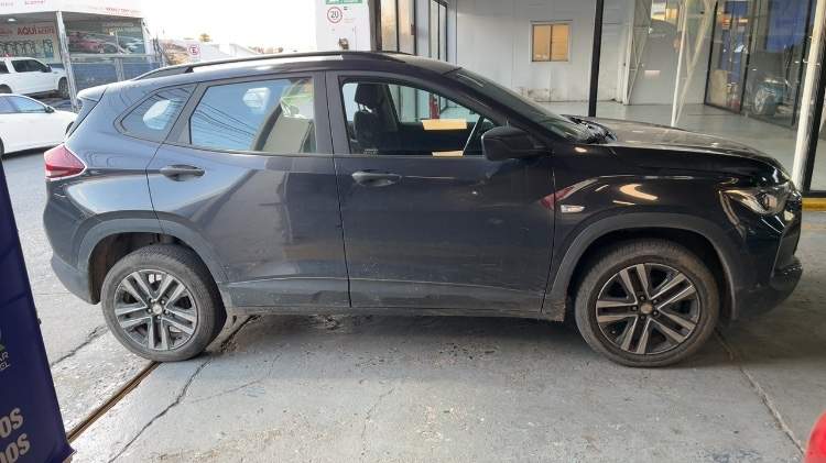 Chevrolet Tracker 1.2t Ls R 4x2 Mt 5p año 2024