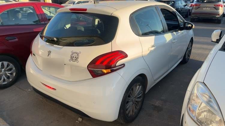 Peugeot 208 1.2 Active Pack Puretech 4x2 82hp Mt 5p año 2019