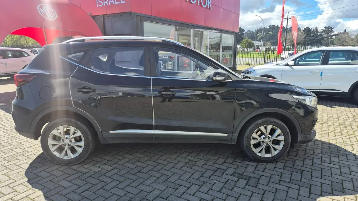 MG Mg Zs 1.5 Std 4x2 Mt 5p año 2023