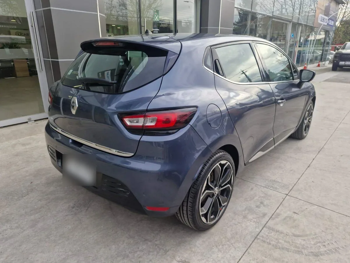 Renault Clio 0.9t Dynamique 4x2 Hb Mt 5p año 2020