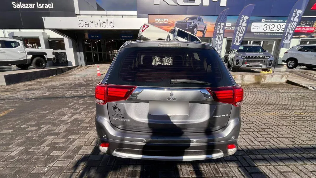 Mitsubishi Outlander 2.4 Glx 4x4 At 5p año 2018