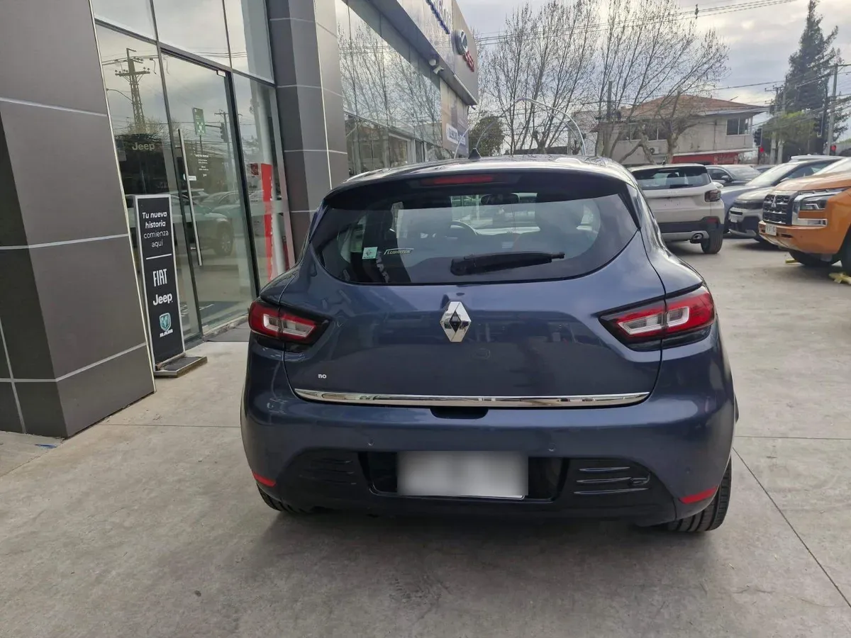 Renault Clio 0.9t Dynamique 4x2 Hb Mt 5p año 2020