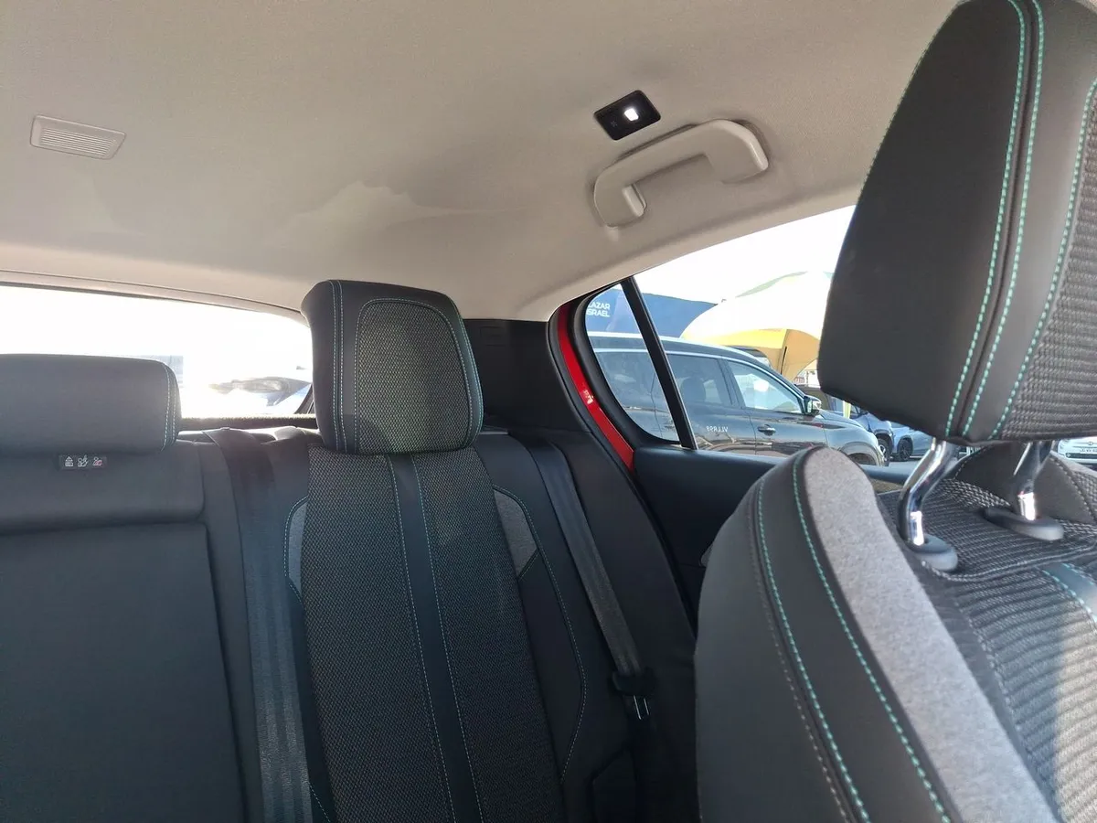 Peugeot 308 1.2 Allure Pack Puretech 130 4x2 Eat8 5p año 2026