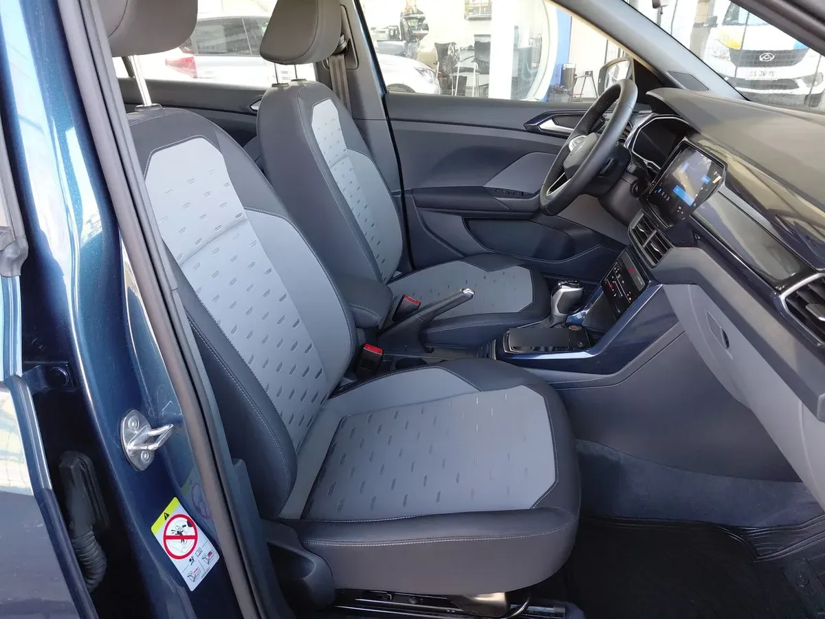 Volkswagen T-Cross 1.0 Tsi Comfortline 4x2 6at 5p año 2024