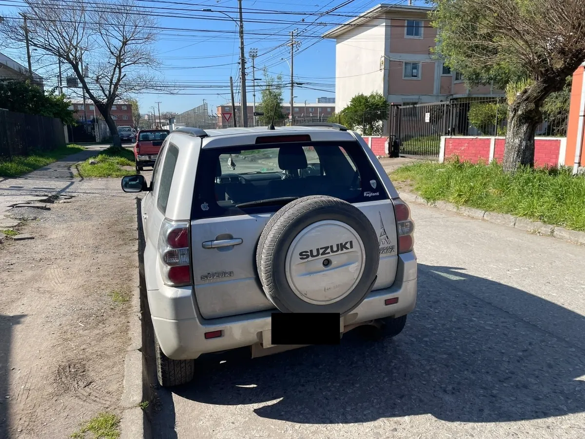 SUZUKI GRAND VITARA 1.6 Glx Mt año 2010