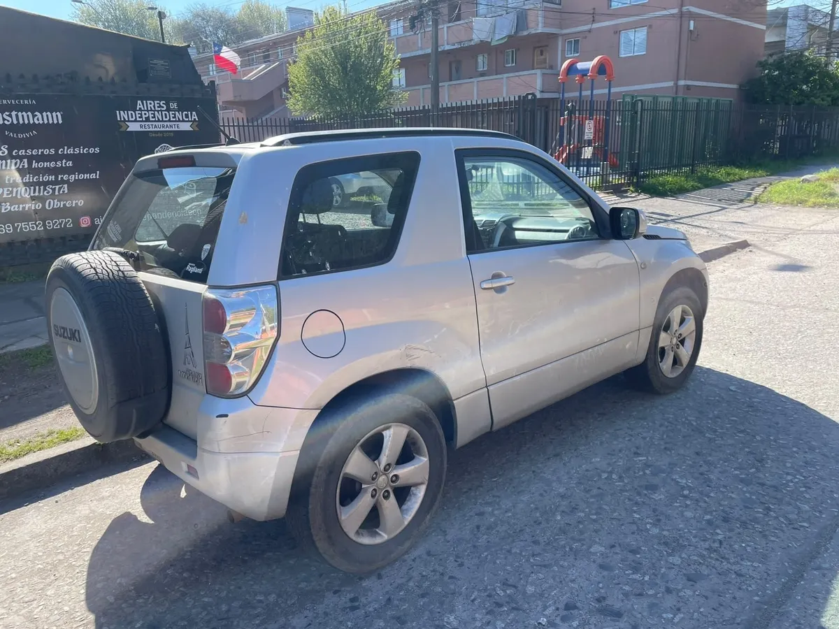 SUZUKI GRAND VITARA 1.6 Glx Mt año 2010