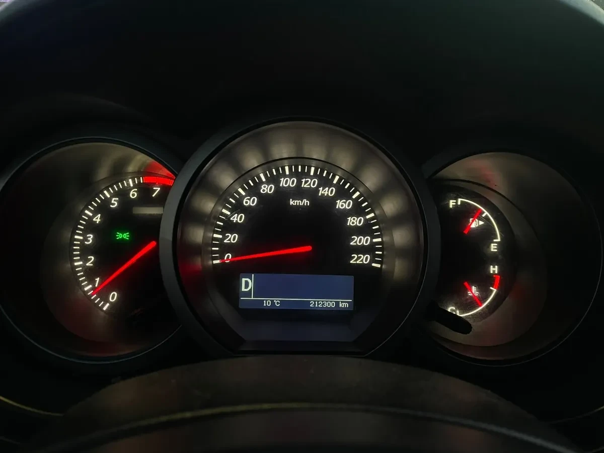 SUZUKI GRAND VITARA 1.6 Glx Mt año 2010