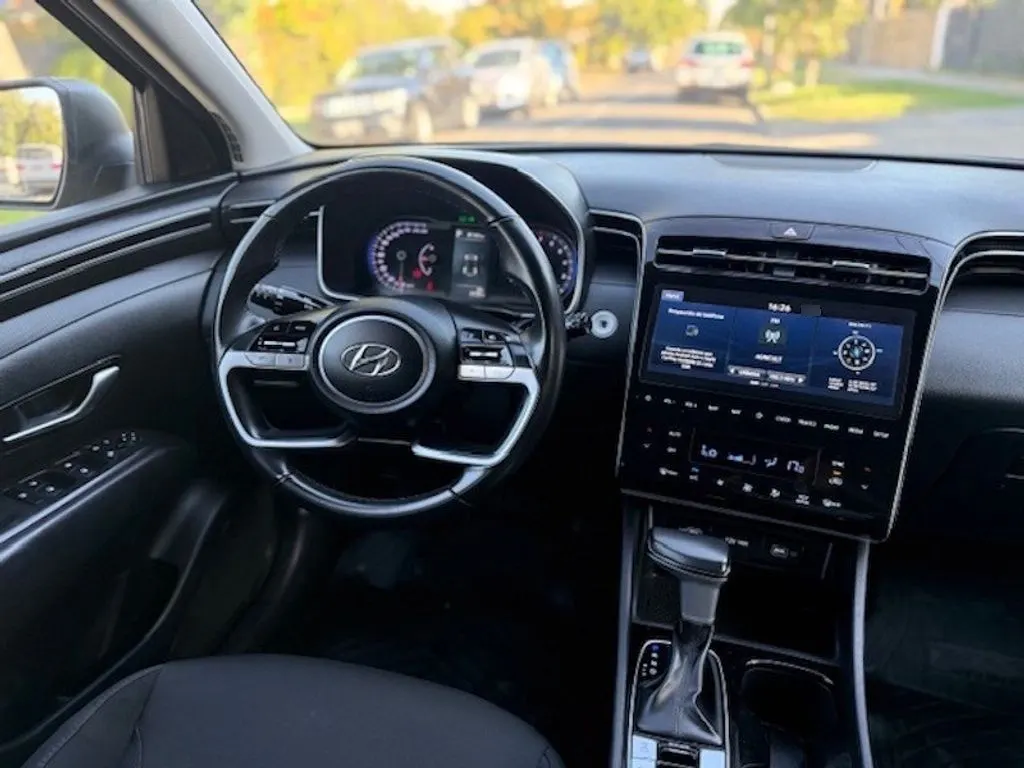 Hyundai Tucson 2.0 Nx4 Plus 4wd At 5p año 2024