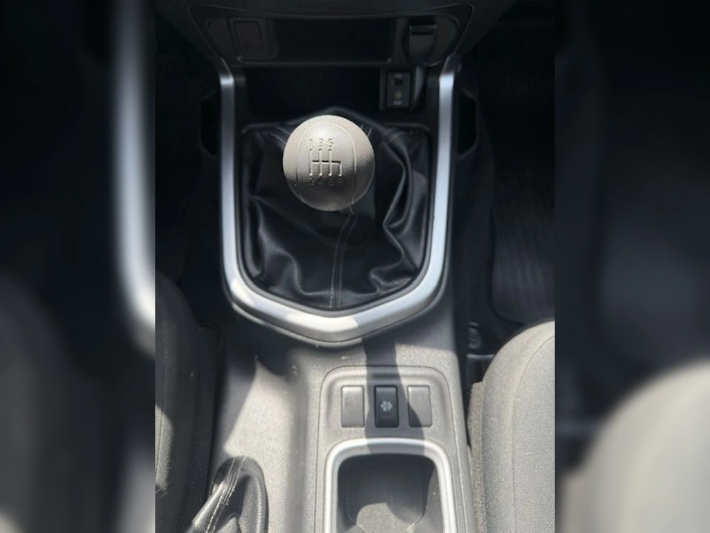 Nissan Navara D Cab 2.3 año 2023