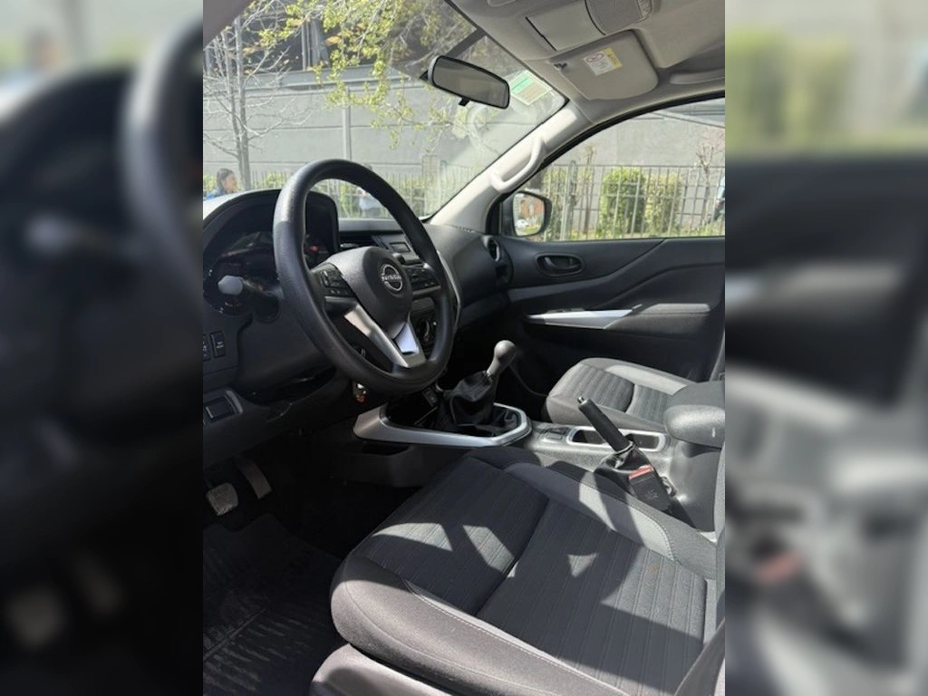 Nissan Navara D Cab 2.3 año 2023