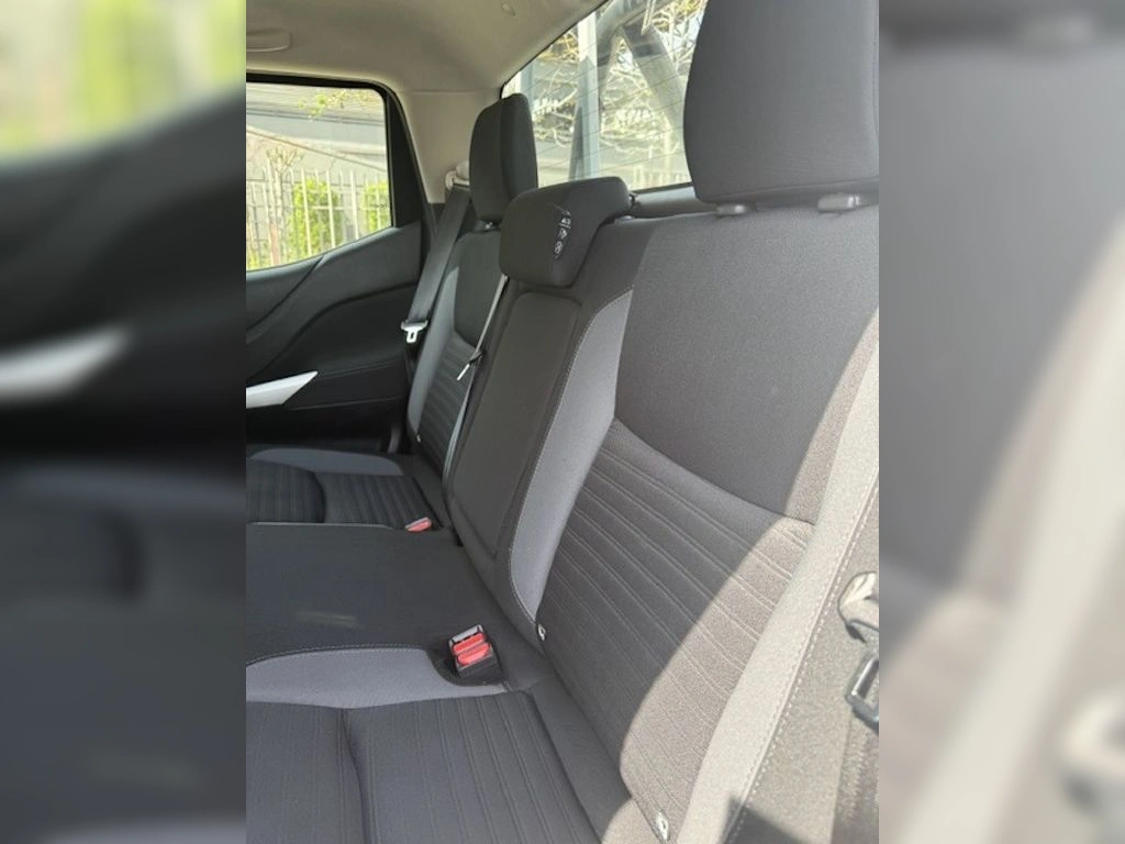 Nissan Navara D Cab 2.3 año 2023
