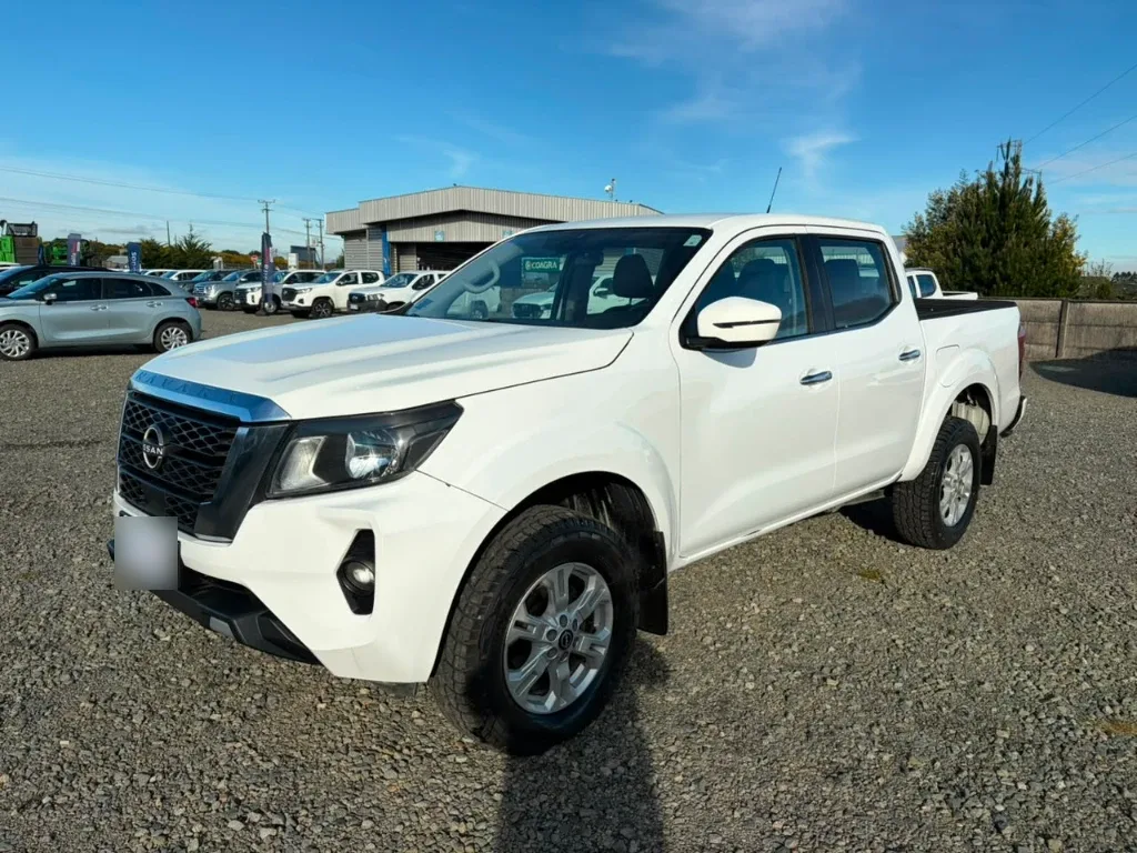 Nissan Navara D Cab Mt 4x4 2.3 Xe año 2023