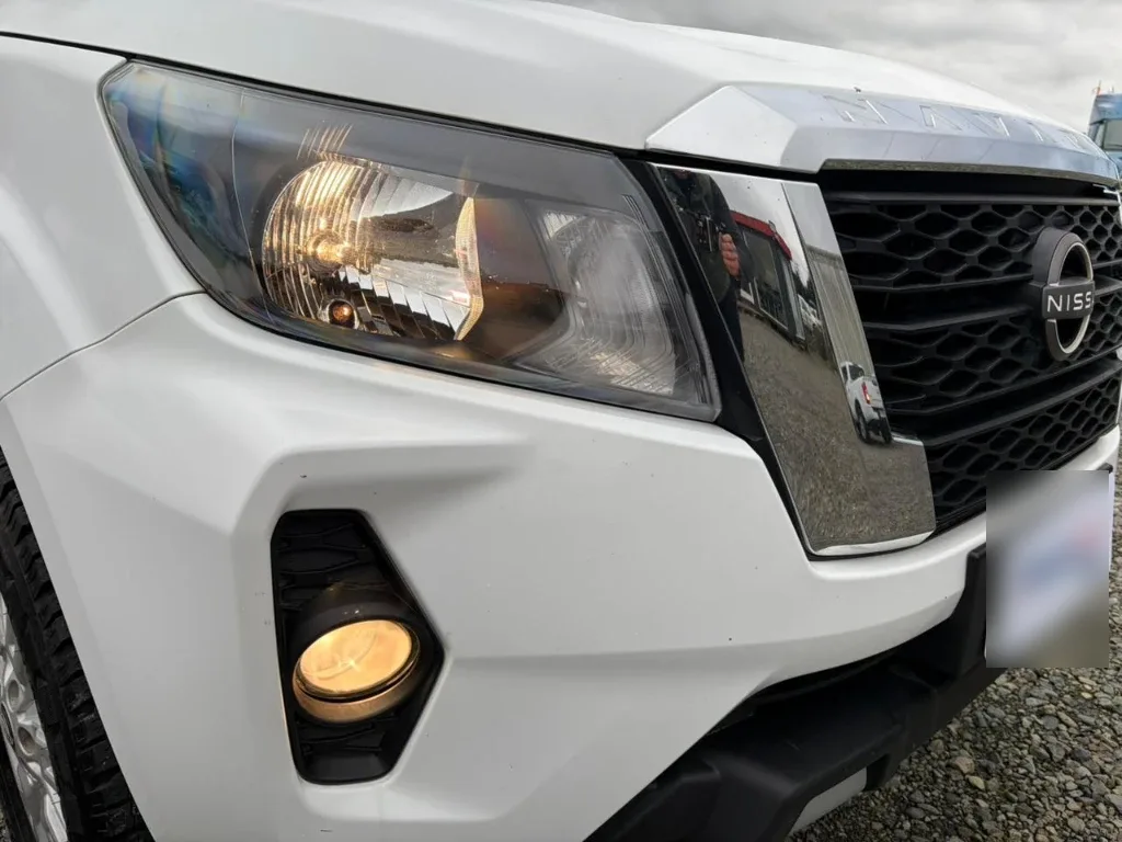 Nissan Navara D Cab Mt 4x4 2.3 año 2023