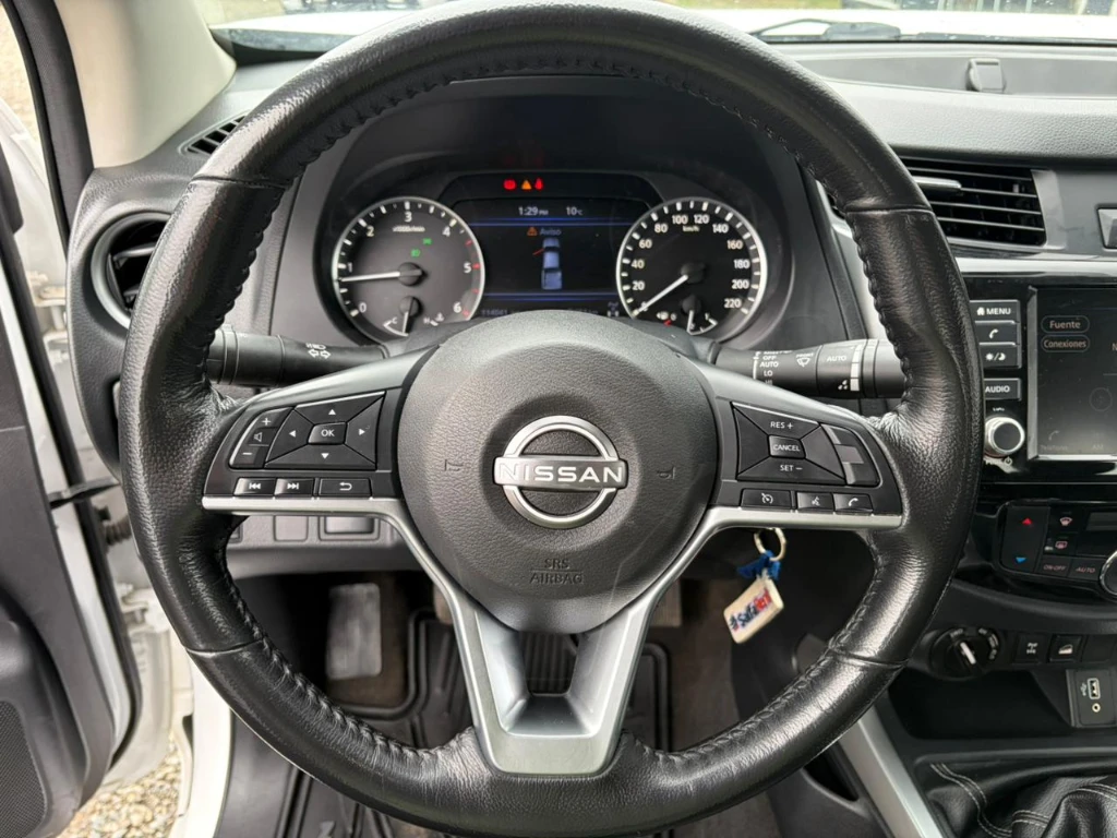 Nissan Navara D Cab Mt 4x4 2.3 año 2023