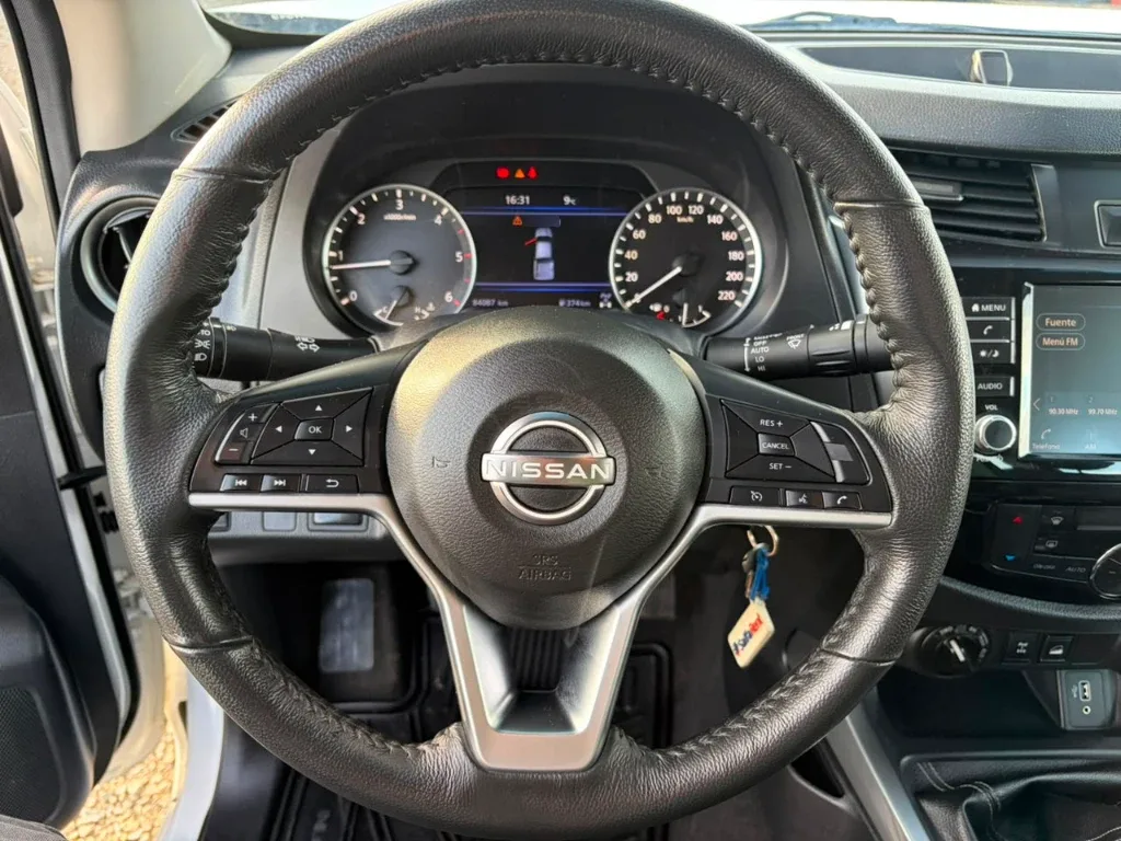 Nissan Navara D Cab Mt 4x4 2.3 Xe año 2023