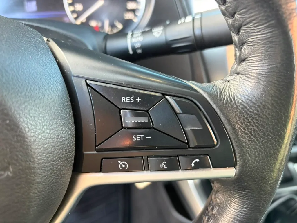 Nissan Navara D Cab Mt 4x4 2.3 Xe año 2023
